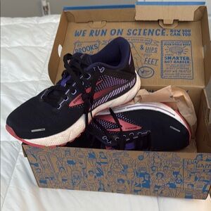 Brooks Black and Pink Running Shoes